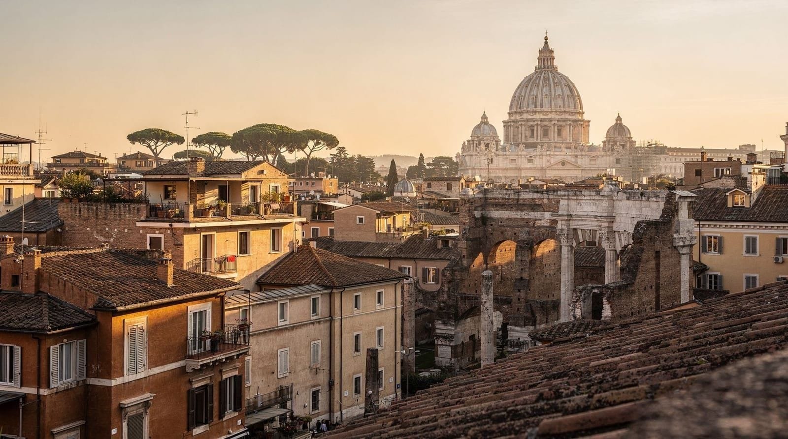Centro Storico guide: staying in Rome's historic heart — Honest guide to staying in Rome's Centro Storico — the Pantheon, Trevi Fountain,
