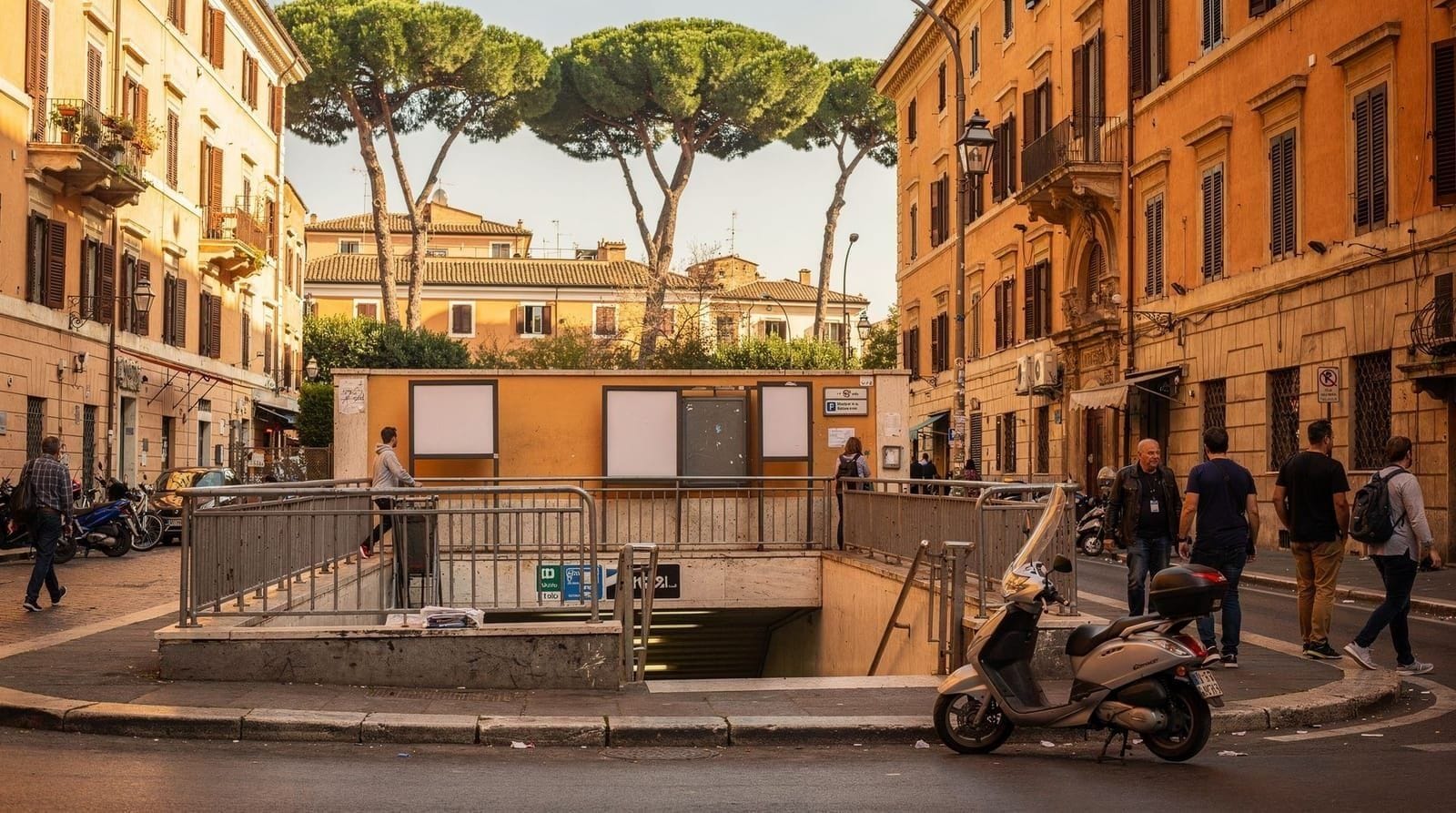 Leonardo Express — the fast train from Fiumicino to Rome — How to use the Leonardo Express train from Fiumicino airport to Roma Termini. Pr