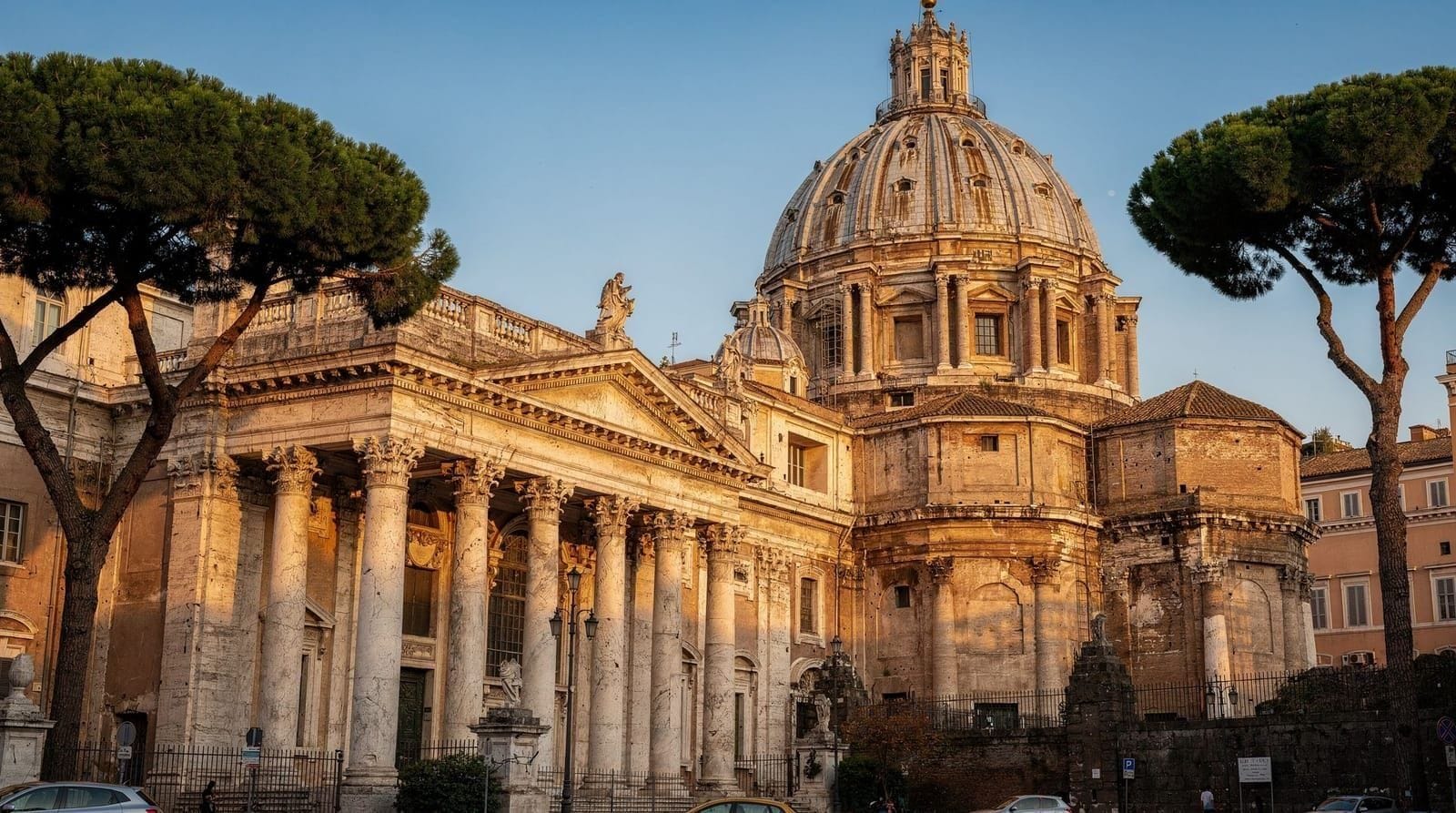 Rome etiquette and customs: how not to look like a tourist — Dress codes for churches, tipping rules, café culture, the coperto charge, nason
