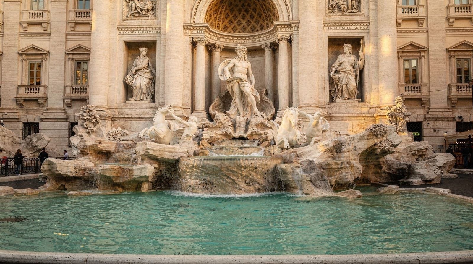 Trevi Fountain: when to go, what to know, how to avoid the crush — Everything you need to visit the Trevi Fountain well — best times to beat the cr