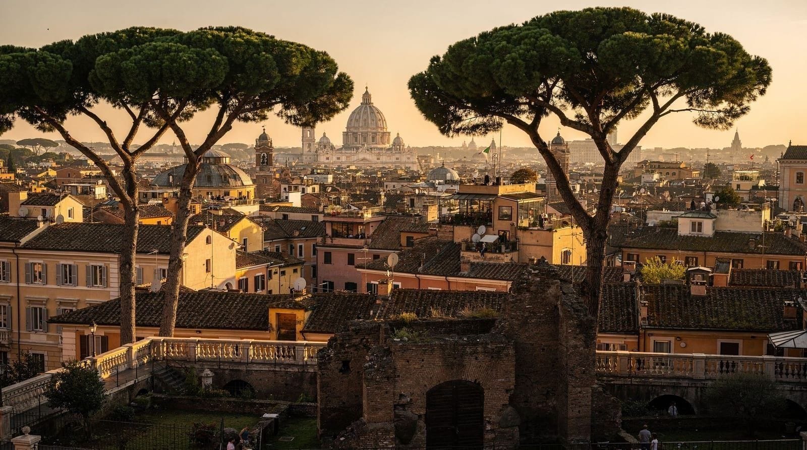 Rome in 4 Days — 4 days — moderate — mid-range